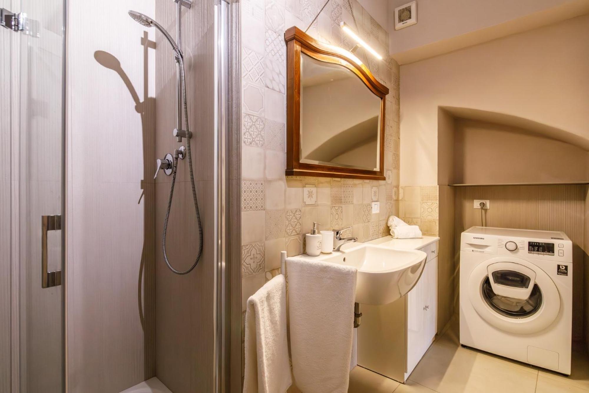 Porta Romana Elegant Apartments With Private Parking! سيينا المظهر الخارجي الصورة